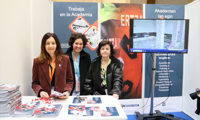 la-academia-vasca-de-policia-y-emergencias-en-el-foro-de-empleo-y-emprendimiento-de-la-universidad-de-deusto