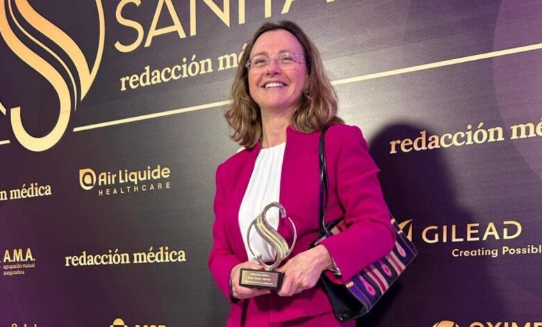 nuria-novoa,-jefa-del-servicio-de-cirugia-toracica-del-hospital-publico-puerta-de-hierro,-reconocida-en-los-viii-premios-sanitarias