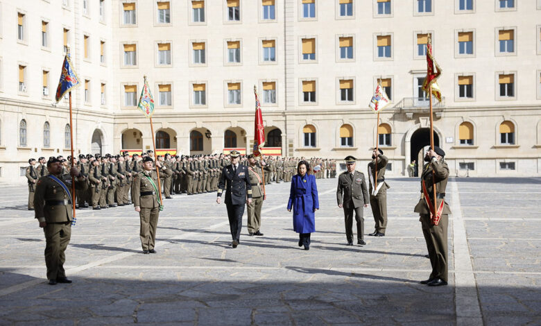 margarita-robles-preside-un-homenaje-a-los-caidos-en-la-guerra-de-ucrania-en-la-academia-de-infanteria-de-toledo