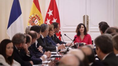 diaz-ayuso-recibe-en-la-real-casa-de-correos-a-representantes-de-la-camara-de-comercio-francoespanola-en-el-130o-aniversario-de-su-creacion