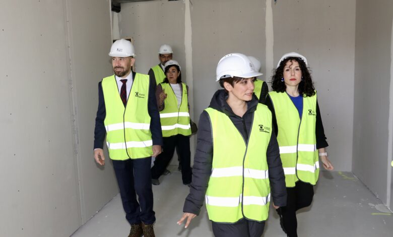 el-consejero-denis-itxaso-y-la-ministra-isabel-rodriguez-visitan-las-obras-de-construccion-de-144-vpo-en-alquiler-en-bolueta-(bilbao)-impulsadas-por-el-gobierno-vasco-con-el-apoyo-de-los-fondos-next-generation-ue