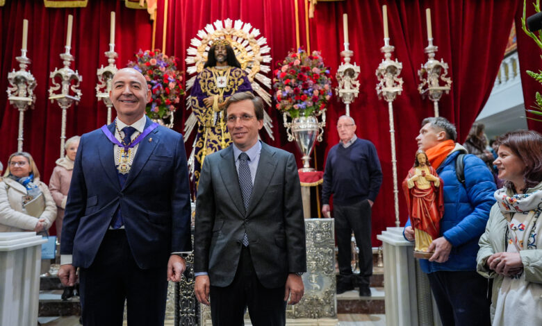 almeida-pide-al-cristo-de-medinaceli-para-que-“seamos-cada-dia-mejores-como-sociedad”