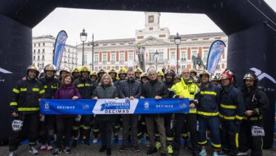 sanz-da-el-pistoletazo-de-salida-y-entrega-los-premios-de-la-xiii-carrera-de-bomberos-de-madrid