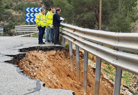 “es-primordial-buscar-la-mejor-solucion,-tanto-para-la-seguridad-vial,-como,-para-que-la-via-pueda-abrirse-al-trafico-lo-antes-posible”