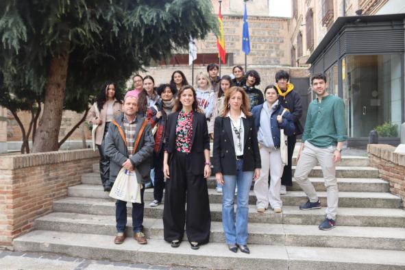 el-gobierno-de-castilla-la-mancha-da-a-conocer-a-los-jovenes-las-oportunidades-que-ofrece-europa-a-traves-de-la-asignatura-‘union-europea’