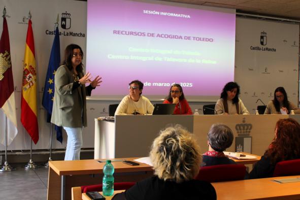 el-gobierno-regional-destaca-el-trabajo-de-los-centros-de-la-mujer-que-en-2024-atendieron-a-cerca-de-7000-mujeres-y-mas-de-26.900-consultas