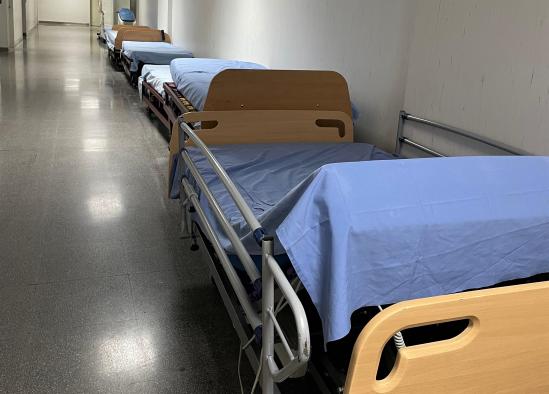la-gerencia-de-villarrobledo-proporciona-camas-articuladas-en-prestamos-temporales-para-mejorar-la-atencion-de-pacientes-paliativos-en-el-hogar