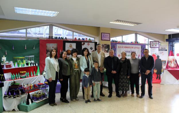 el-ceip-ignacio-de-loyola-de-calzada-de-calatrava-rinde-tributo-a-la-semana-santa-en-la-exposicion-de-la-‘delegacion-abierta’