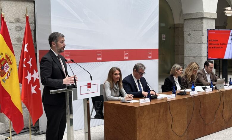 la-comunidad-de-madrid-detalla-a-una-treintena-de-alcaldes-la-transformacion-de-los-juzgados-de-paz-en-oficinas-de-justicia-en-los-municipios