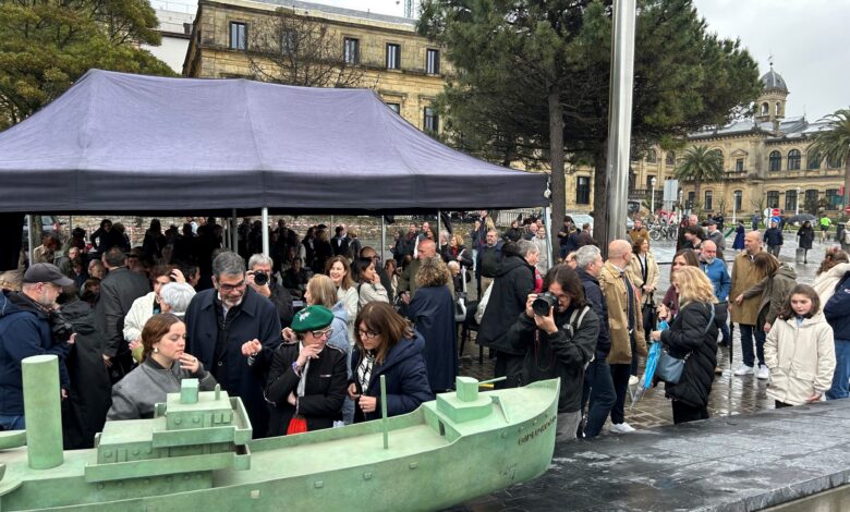 amaia-barredo-en-el-homenaje-al-bou-gipuzkoa:-“todavia-podemos-ensenar-el-valor-de-la-paz-a-nuestras-hijas-e-hijos-cuando-paseemos-por-el-muelle-donostiarra-y-los-puertos-de-euskadi”