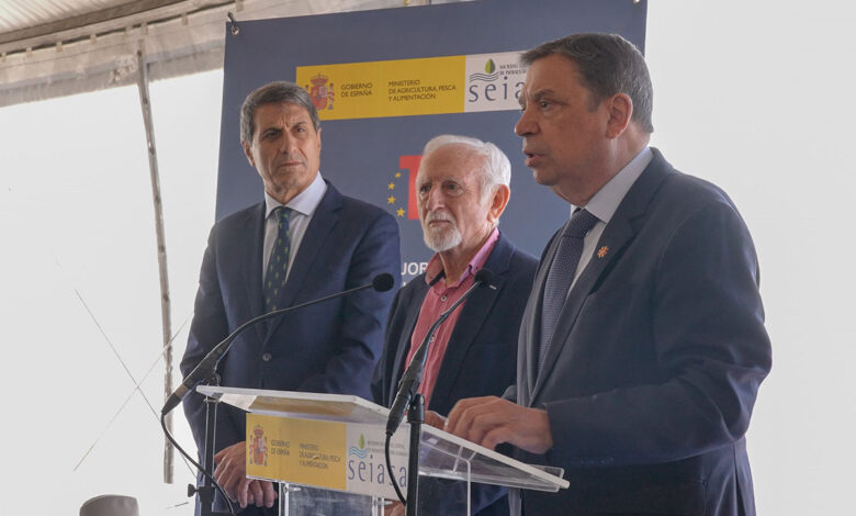 luis-planas:-«las-inversiones-del-gobierno-en-regadio-sostenible-aseguran-el-progreso-del-sector-agrario»