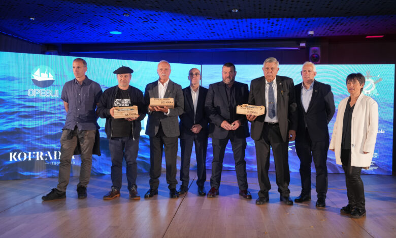 la-conservera-italiana-balistreri-giroleno,-el-cocinero-roberto-ruiz-y-el-cantabro-enrique-paz-setien,-menciones-de-la-xiii.-anchoa-de-plata-en-getaria