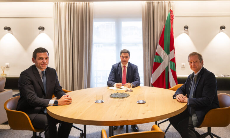 el-lehendakari-imanol-pradales-se-reune-con-representantes-de-tubacex