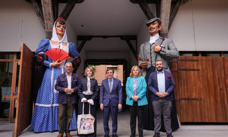 almeida-presenta-unas-fiestas-de-san-isidro-cargadas-de-esencia-castiza-y-folclore-madrileno