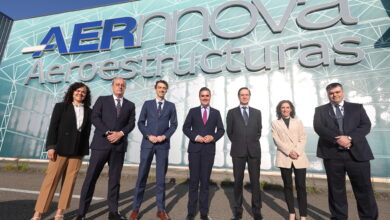el-consejero-de-industria,-mikel-jauregi,-visita-la-empresa-aernnova,-lider-en-soluciones-aeronauticas-avanzadas
