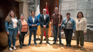 fernando-clavijo-recibe-a-la-asociacion-guanches-de-guimar,-medalla-de-oro-de-canarias-2025