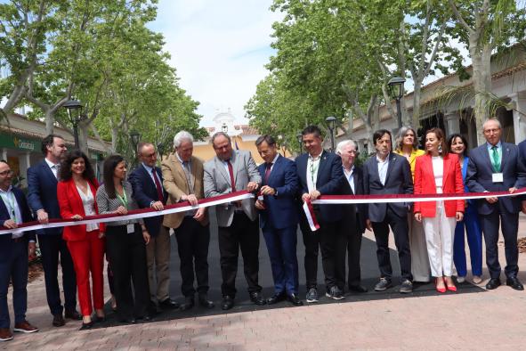 el-gobierno-regional-ratifica-su-compromiso-con-expovicam-y-fiqab-con-apoyo-economico-y-un-estand-en-el-que-campo-y-alma-esta-presente-con-un-completo-programa-de-actividades