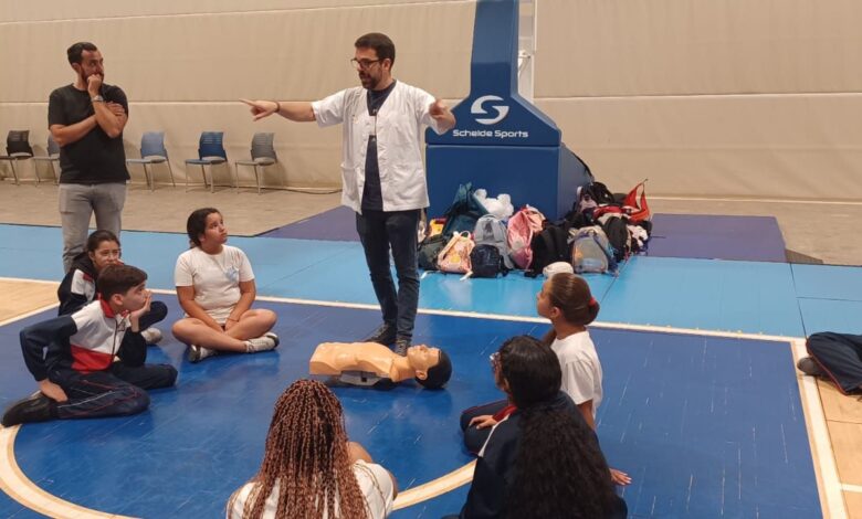 el-insular-materno-infantil-organiza-un-curso-de-primeros-auxilios-para-230-escolares-de-gran-canaria