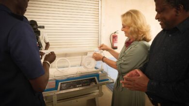 canarias-cede-a-gambia-material-sanitario-para-mejorar-la-atencion-de-14-centros-hospitalarios-del-pais-africano