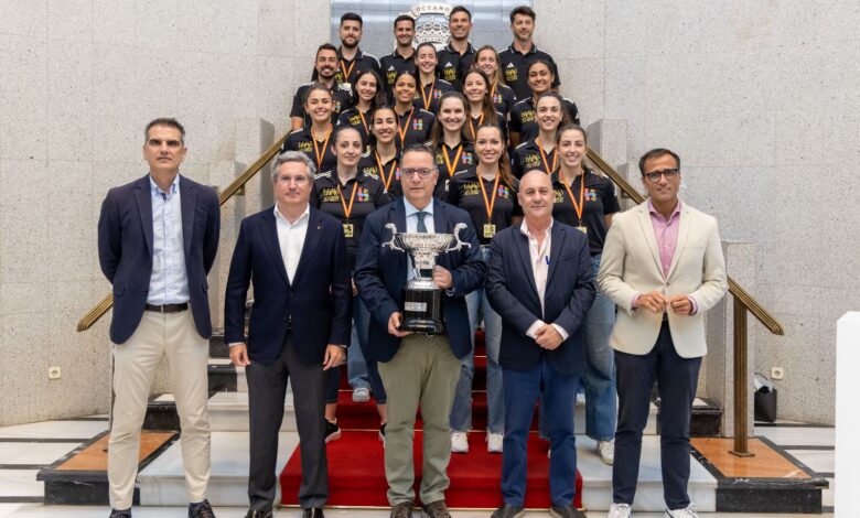 poli-suarez-celebra-el-“historico”-primer-titulo-del-club-voleibol-heidelberg-en-la-liga-iberdrola-femenina