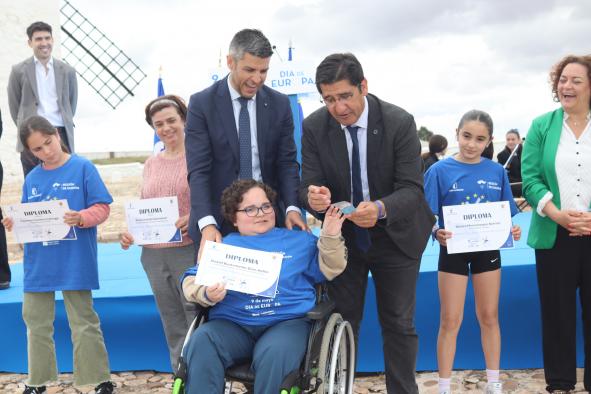 castilla-la-mancha-crece-como-region-europea-comprometida-con-los-valores-de-cohesion,-paz-y-democracia