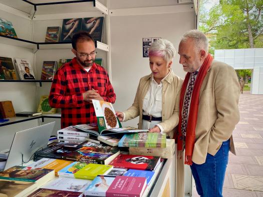 el-gobierno-regional-impulsa-el-recien-creado-gremio-de-editoriales-de-castilla-la-mancha-con-la-cesion-de-una-caseta-en-la-feria-del-libro-de-guadalajara