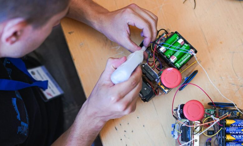 la-comunidad-de-madrid-compite-con-80-jovenes-en-el-concurso-de-creacion-de-robots-eurobot-spain