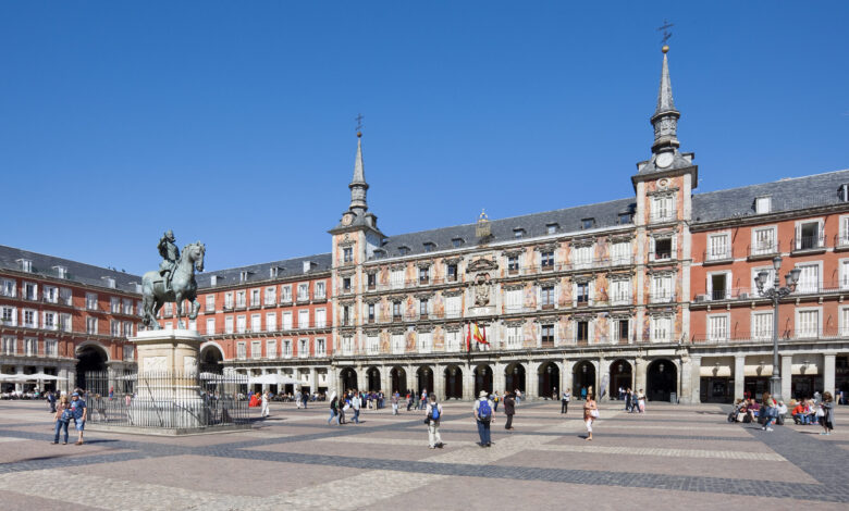 el-ayuntamiento-da-a-conocer-el-plan-director-de-la-plaza-mayor-para-garantizar-su-proteccion,-conservacion-y-sostenibilidad-futura