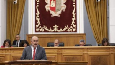 martinez-guijarro-afea-a-vox-la-enmienda-a-la-totalidad-a-la-ley-de-simplificacion-administrativa:-“¿por-que-es-bueno-en-murcia-o-cantabria-y-aqui-no?”