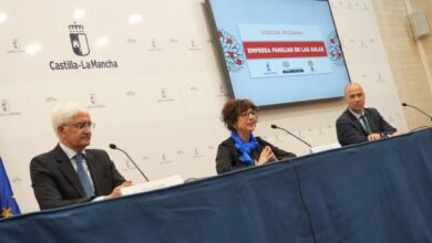 la-junta-destina-mas-de-54-millones-en-los-ultimos-anos-a-los-centros-educativos-para-realizar-intervenciones,-beneficiando-asi-a-la-empresa-local