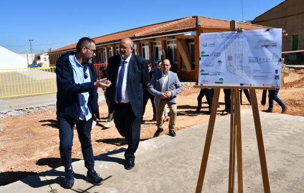 el-gobierno-regional-colaborara-con-el-ayuntamiento-de-el-peral-en-la-apertura-de-la-vivienda-de-mayores