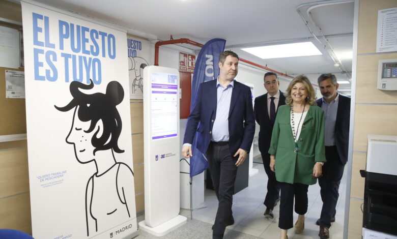 hidalgo-asiste-a-la-jornada-de-seleccion-de-candidaturas-para-cubrir-la-campana-de-verano-de-la-empresa-decathlon,-realizada-a-traves-de-la-ae
