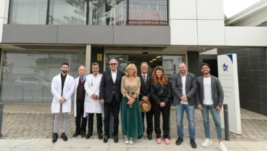 esther-monzon-visita-la-clinica-bandama-para-conocer-el-servicio-de-estimulacion-magnetica-transcraneal