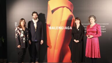 el-museo-cristobal-balenciaga-inaugura-las-sutilezas-de-un-dialogo,-primera-exposicion-de-la-firma-balenciaga-en-un-entorno-museistico