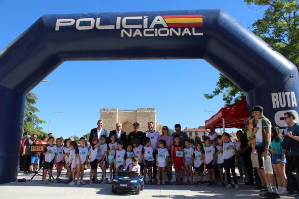 el-gobierno-de-castilla-la-mancha-resalta-la-doble-labor-de-seguridad-y-solidaridad-que-caracteriza-a-la-policia-nacional