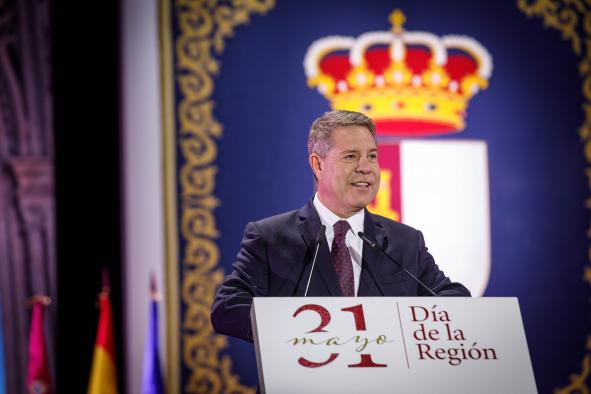 garcia-page:-“el-que-apuesta-por-el-todo-vale,-termina-consiguiendo-que-nada-tenga-valor”