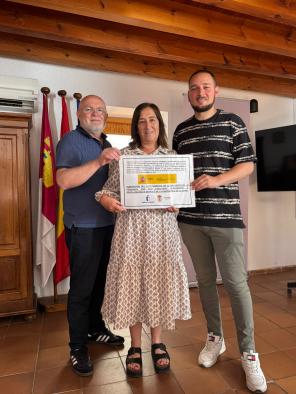 el-ayuntamiento-de-letur-hace-entrega-de-26.000-euros-en-ayudas-a-las-27-personas-que-acogieron-a-los-afectados-por-la-dana-el-29-de-octubre