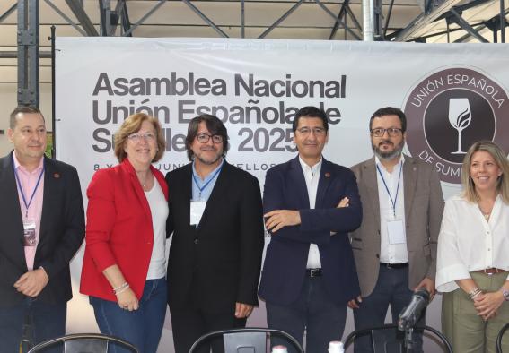 el-gobierno-de-castilla-la-mancha-apoya-y-reconoce-el-papel-de-los-sumilleres-como-prescriptores-de-los-vinos-de-calidad-de-la-region