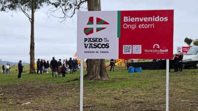 la-delegada-de-euskadi-asiste-a-la-inauguracion-del-paseo-de-los-vascos-en-tandil-(argentina)