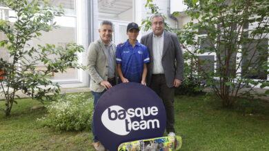 el-skater-de-basque-team-egoitz-bijueska-regresa-a-casa-orgulloso,-con-el-oro-ganado-en-la-copa-del-mundo-de-ostia-(italia)