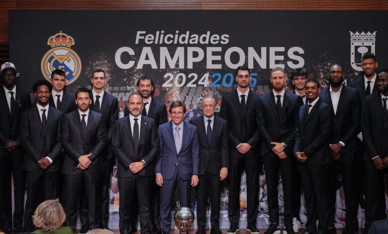 almeida-felicita-a-los-jugadores-del-real-madrid-de-baloncesto,-un-equipo-“que-no-se-rinde-y-que-es-uno-de-los-grandes-embajadores-de-la-ciudad”