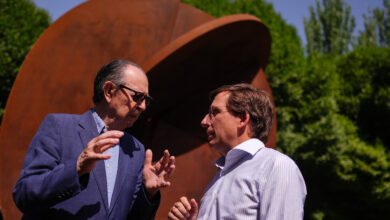 la-escultura-hermes,-de-rafael-canogar,-estrena-ubicacion-permanente-en-carabanchel