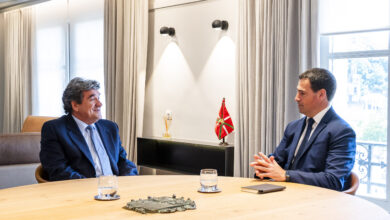 el-lehendakari-imanol-pradales-recibe-al-gobernador-del-banco-de-espana,-jose-luis-escriva