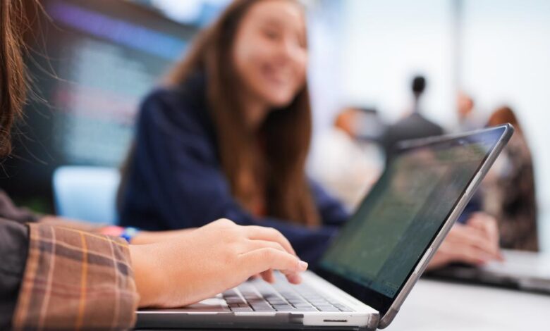 la-comunidad-de-madrid-aprueba-6-millones-para-cursos-gratuitos-de-ia-y-seguridad-informatica-a-desempleados