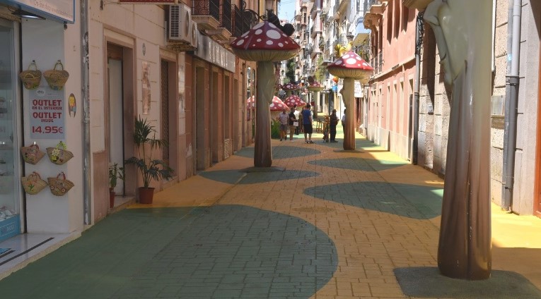 alicante-reurbanizara-la-calle-san-francisco,-reparara-sus-elementos-y-repondra-los-juegos