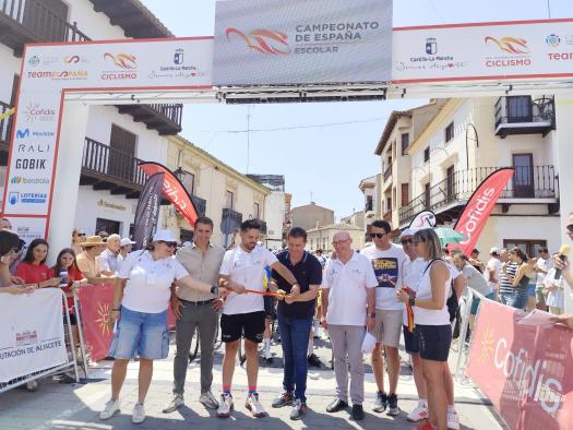el-ejecutivo-autonomico-celebra-que-castilla-la-mancha-vuelva-a-ser-el-epicentro-del-deporte-escolar-nacional-con-la-celebracion-de-un-campeonato-de-ciclismo