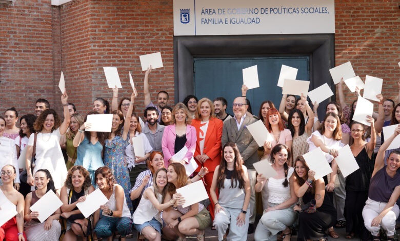 el-ayuntamiento-da-la-bienvenida-a-los-nuevos-trabajadores-sociales-que-ayudaran-a-hacer-“una-administracion-mas-humana-y-comprometida”