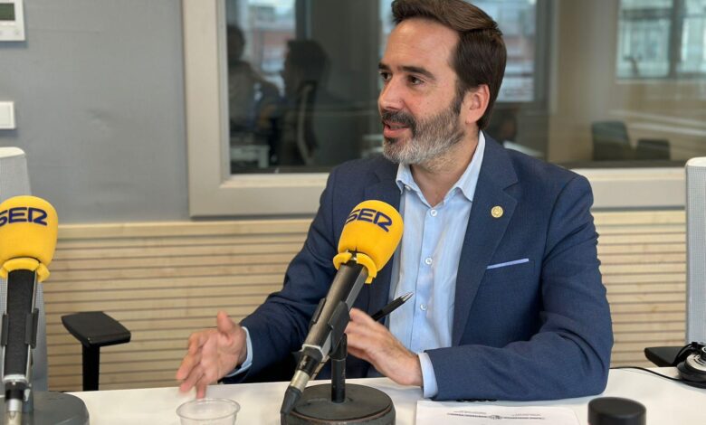 consejero-javier-hurtado:-“lo-importante-es-que-no-hablamos-de-si-implantar-el-impuesto-turistico,-sino-de-como-hacerlo”