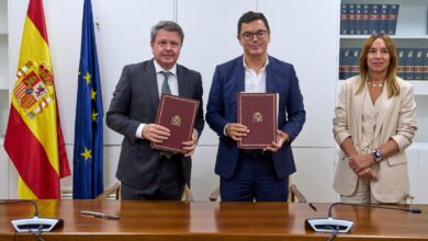 el-gobierno-de-canarias-firma-la-tercera-adenda-del-convenio-de-carreteras-2018-2027 