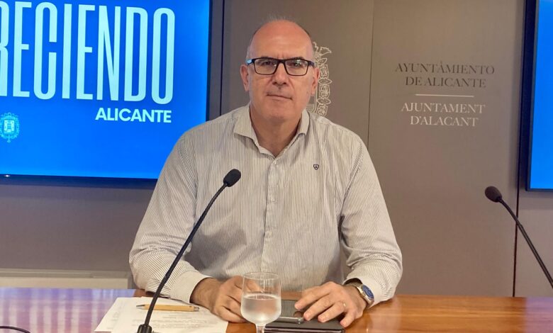 alicante-deniega-la-licencia-de-obra-de-los-macrodepositos-por-no-tener-permiso-portuario
